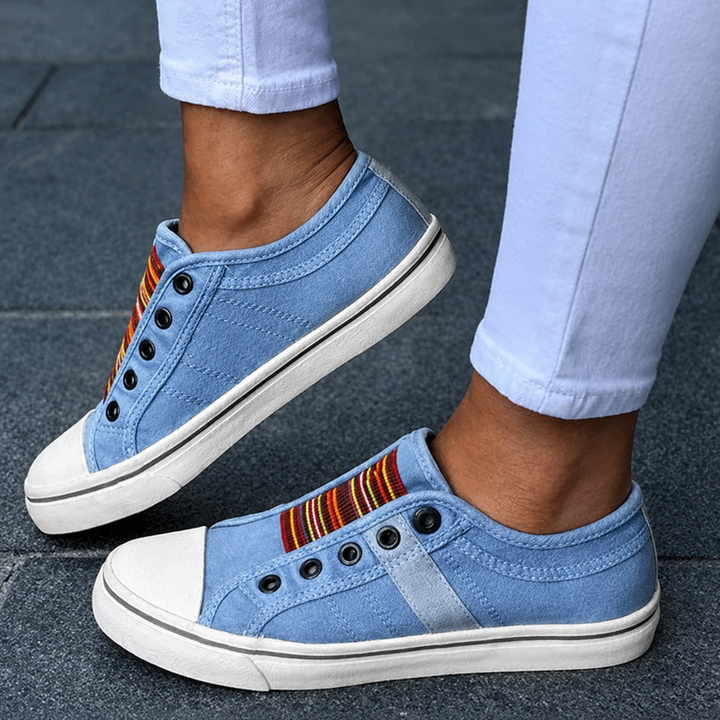 Quinn Hearth Slip-On Sneakers – Blue