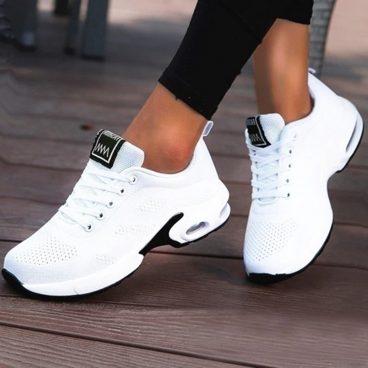 Mallory Larkspur Everyday Sneakers – White