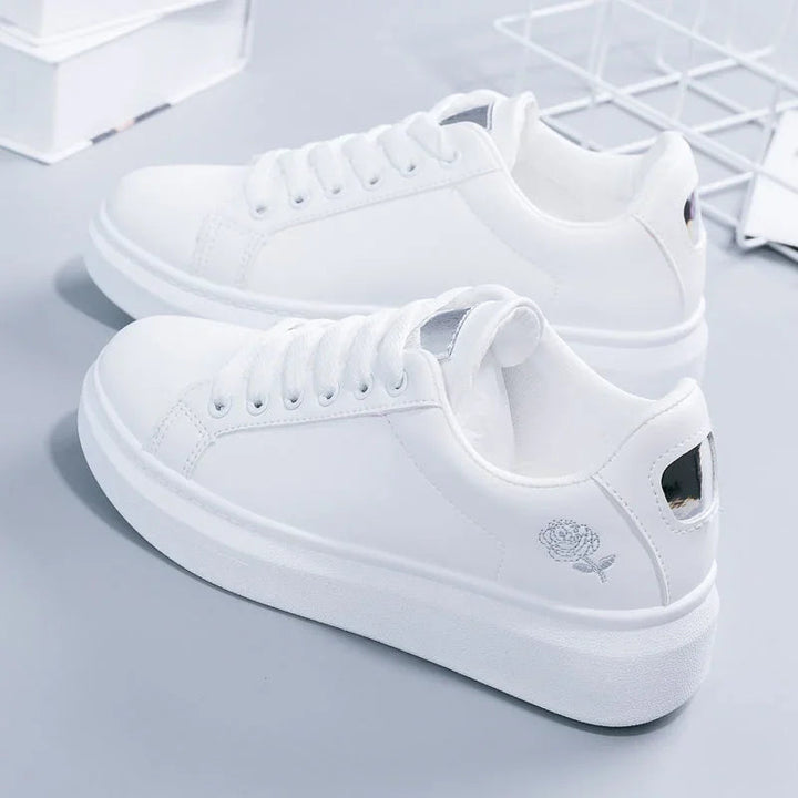 Finley Larkspur Everyday Sneakers – Silver