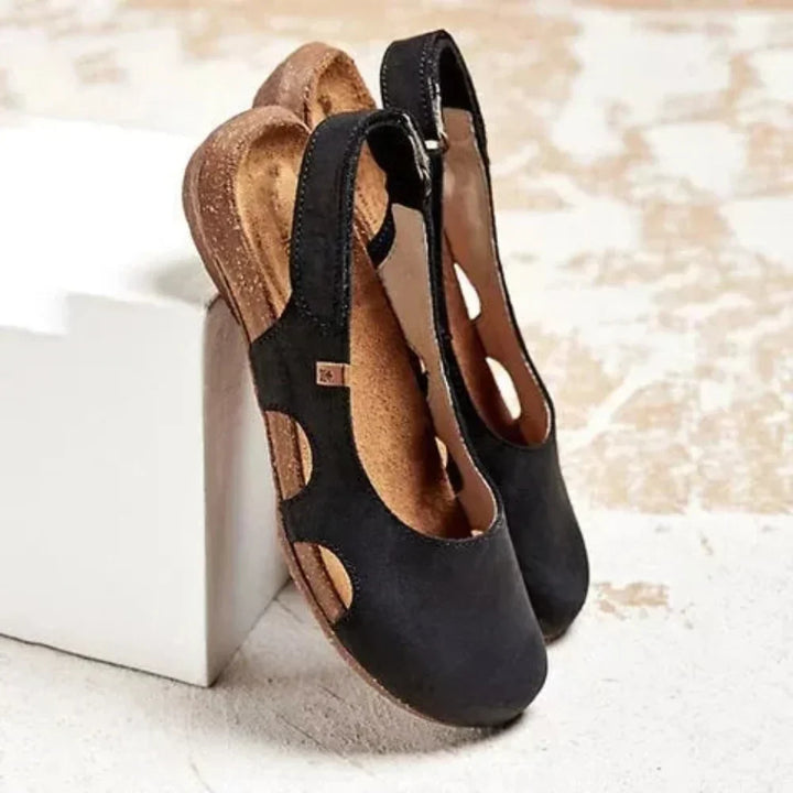Sage Arbor Wedge Pumps – Black