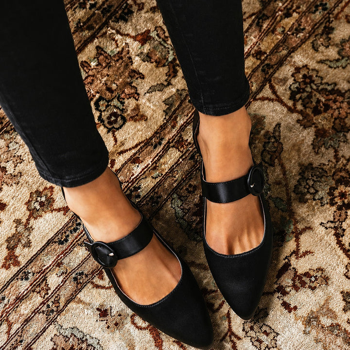 Shelby Hearth Pumps – Black