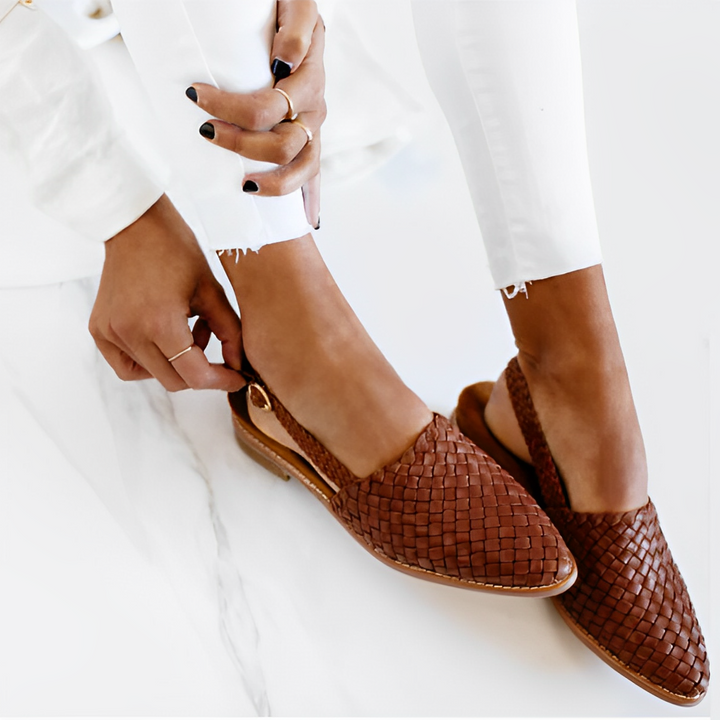 Kinsley Porch Slingback Flats – Brown