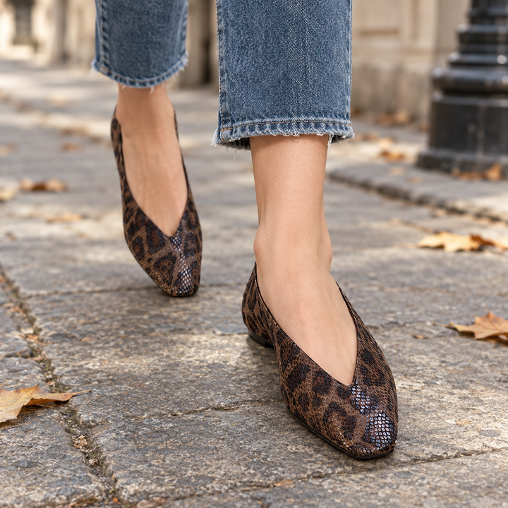 Reese Larkspur Ballet Flats – Light Animal Print