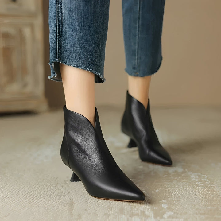 Harper Garden Ankle Boots – Black